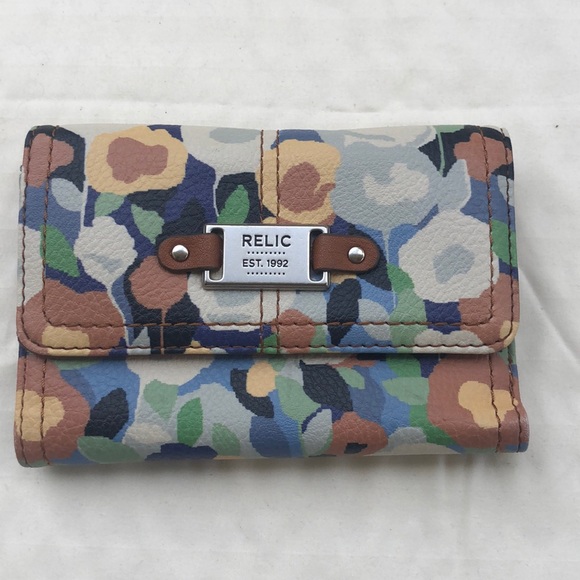 Relic Handbags - ‼️Relic trifold wallet